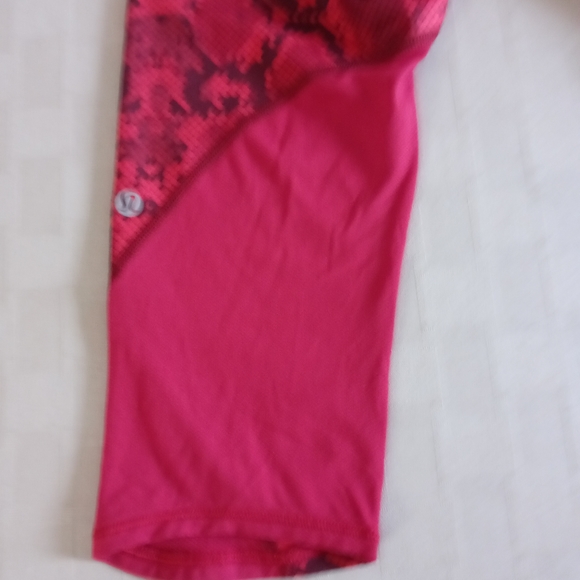 Lululemon Vent It Out Snakeskin Crop Legging - Picture 8 of 13